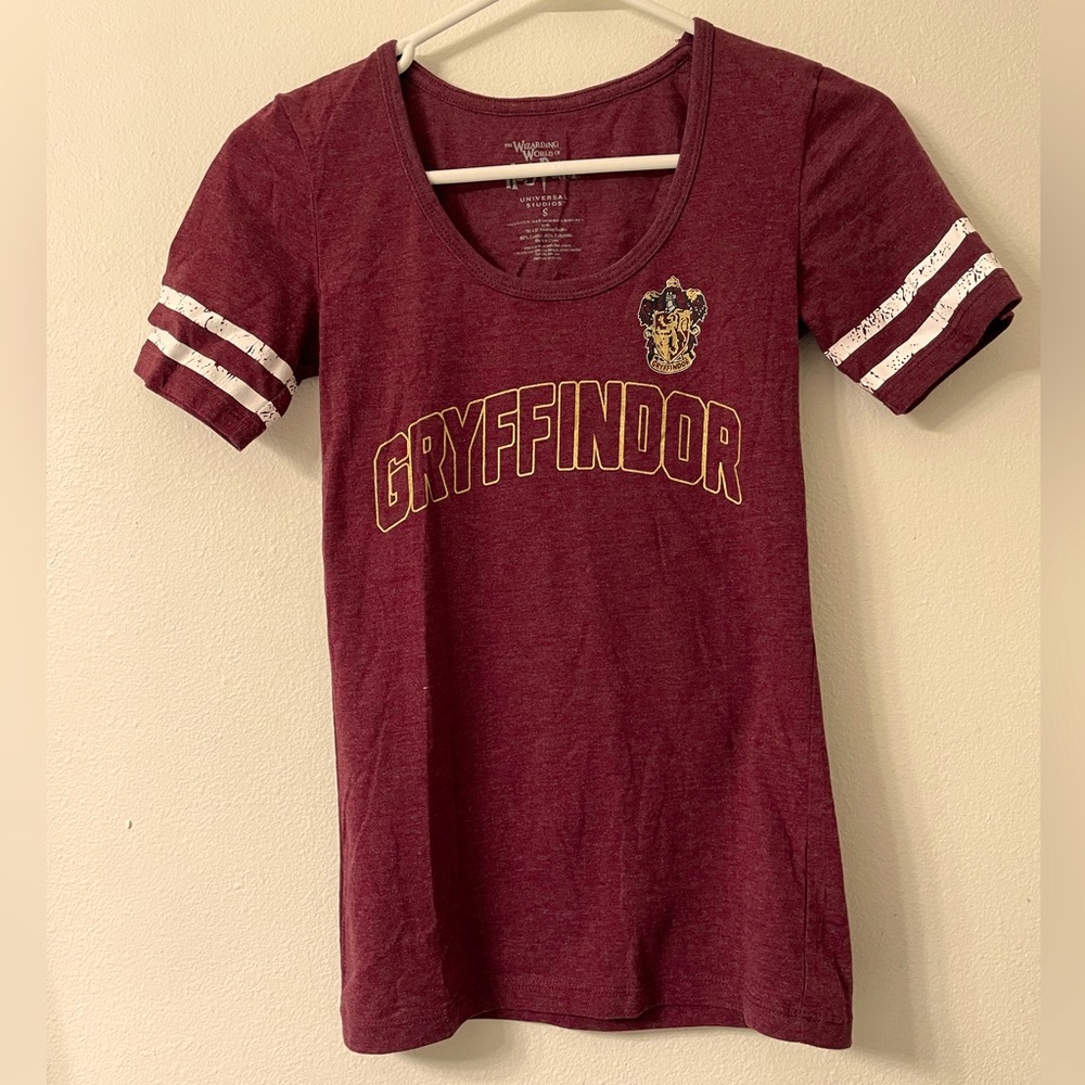 Gryffindor Harry Potter Shirt Size Small